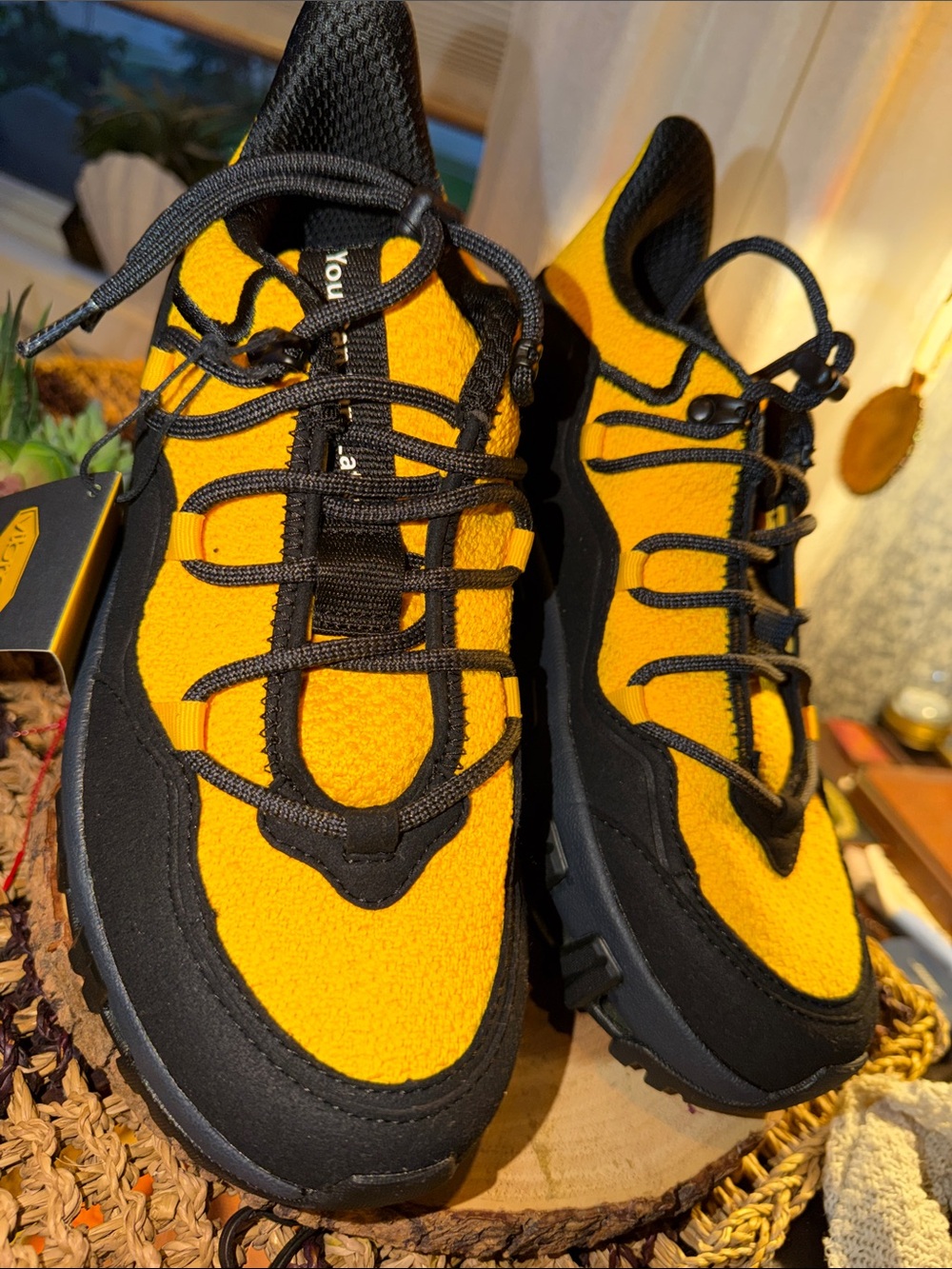 P448 Monalea Salamandra Vibram Sneakers Yellow Black EU 39 US 9 NIB